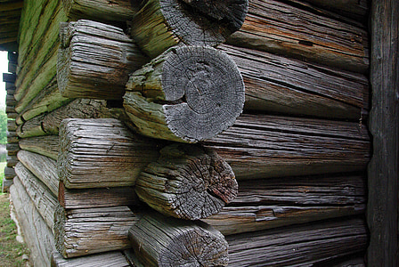 Finsko, dřevěná chata, protokoly, dům
