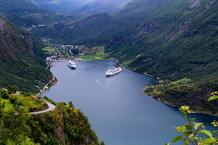 geiranger, norvēģu fjordu, panorāmas, kruīza kuģi, līcis, daba, kalns