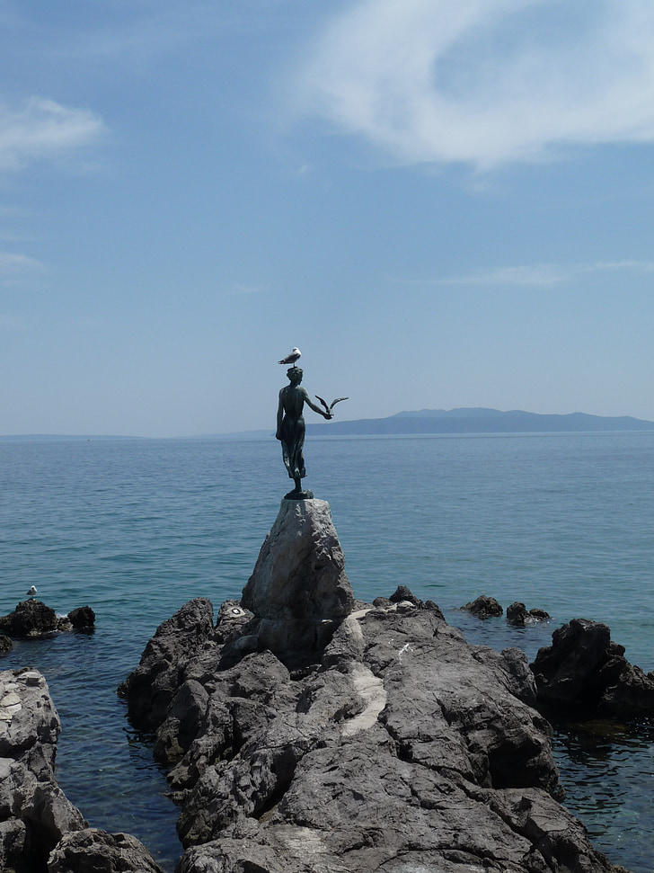 estatua de, chica, Seagull, punto de referencia, Opatija, Abbazia, Croacia