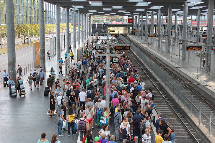 Група людей, Залізничний вокзал, Зупинити, натовпу, Чекати, платформа, транспорт