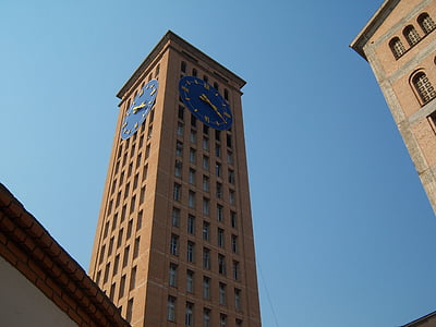 Aparecida norte, Torre do relógio, Basílica, céu azul, aparecido de Souza