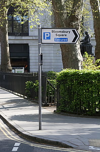 Parque de estacionamento de Bloomsbury, sinal, Parque de estacionamento, Londres, rua, direção