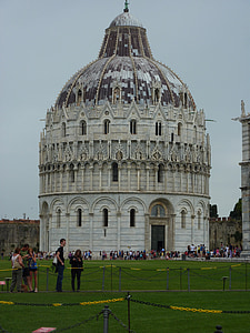 Pisa, Battistero, architettura