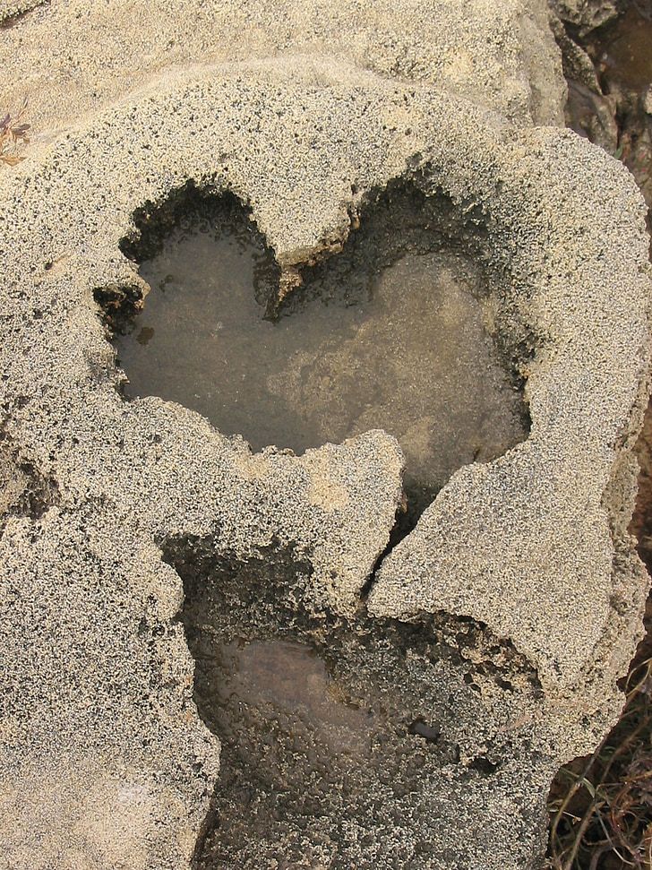 láska, kameň, srdce, romantické, kamenné srdce, srdce z kameňa, piesok