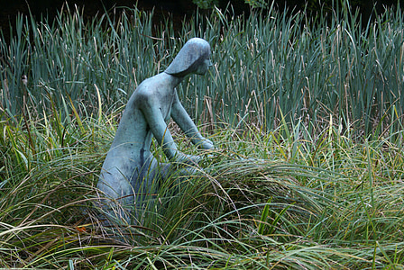bronze, estàtua, figura, noia, herba