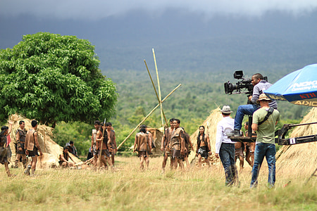 Diretor, cena do filme, operador de câmara, Diretor de fotografia, fazendo filmes, tribo, produção de filme