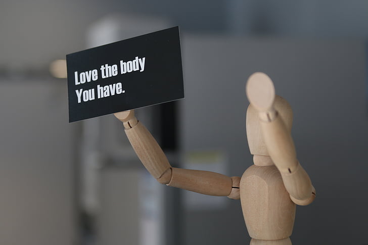kokeshi, message, i love your body, people, mannequin