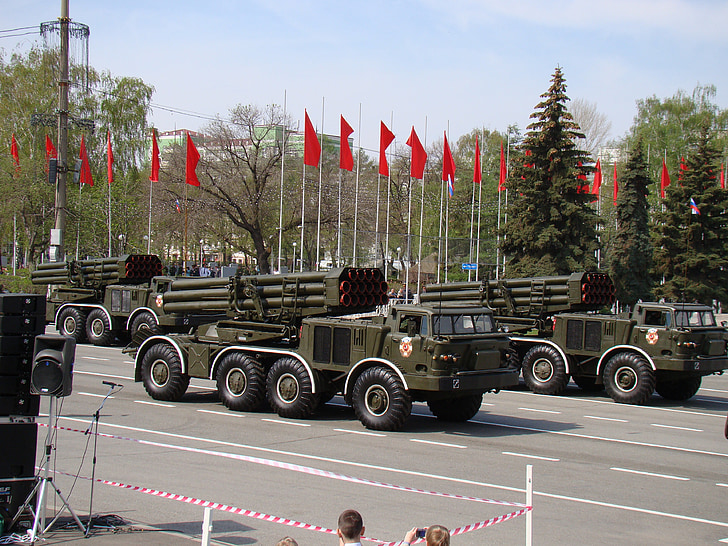 parade, Sejrsdagen, Samara, Rusland, område, BM 27 uragan 9k 57, flere launch rocket system
