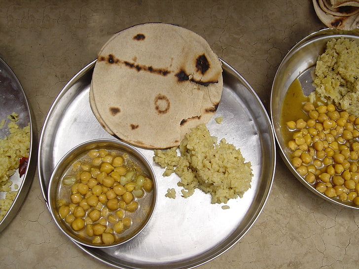 puolivälissä päivän aterian menu, Annika patra keittiö, Pohjois-Intiassa, Roti, ravitsevaa ruokaa