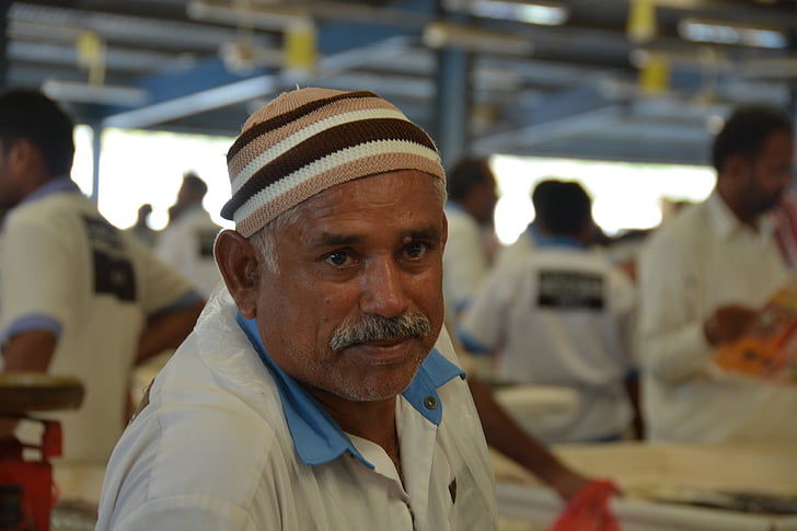 Ντουμπάι, Ψαραγορά, των εργαζομένων, ώρα για σόου, υπερηφάνεια