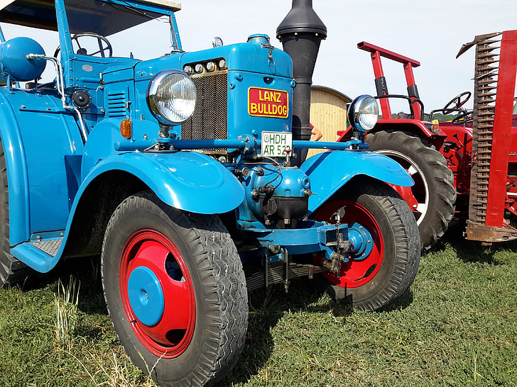 Oldtimer, Lanz, traktori, tegljač, farma, muzejski primjerak, povijesno