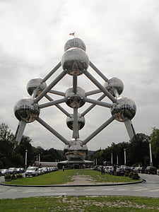 átomo, Atomium, Bruxelas, conexões, céu, bola, espelhamento