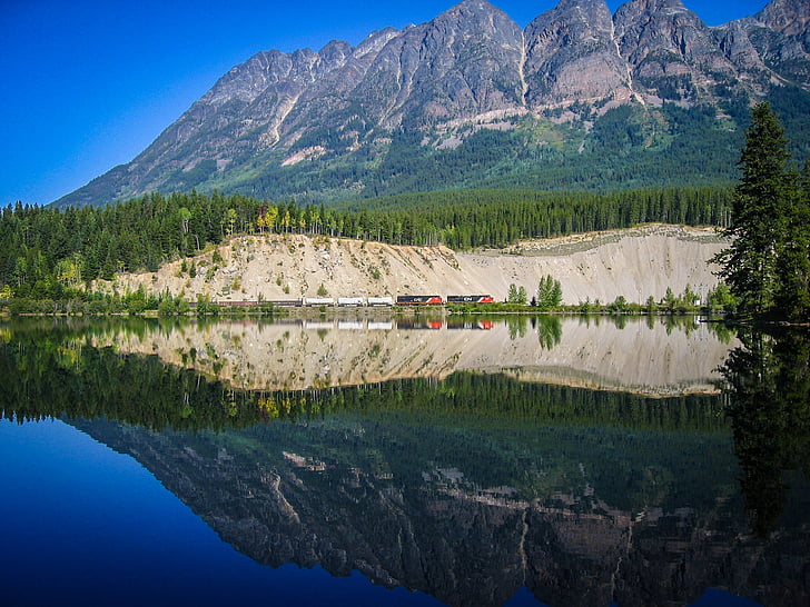 vlak, zrkadlenie, železničná, jazero, Kanada, Britská Kolumbia, Jasper