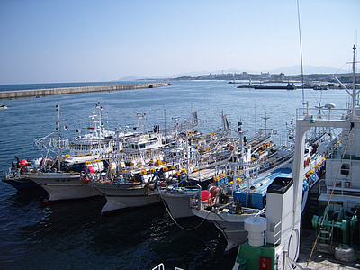 Port, more, krát, rybárske člny, loď, jumunjin