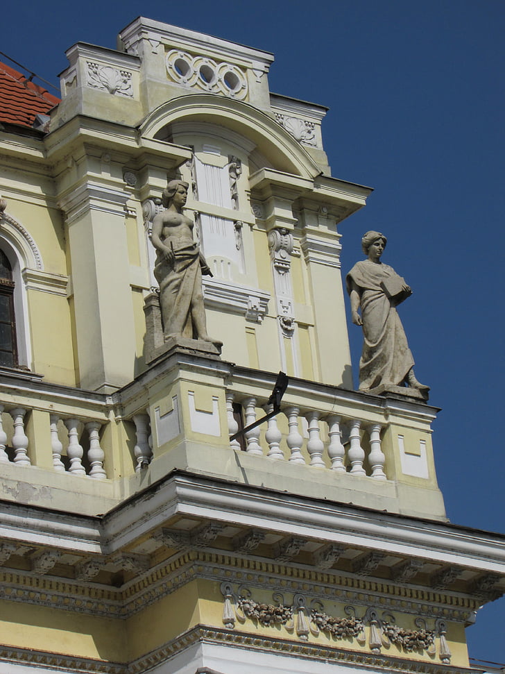 the mayor's office, the façade, oradea, center, crisana, transylvania, city