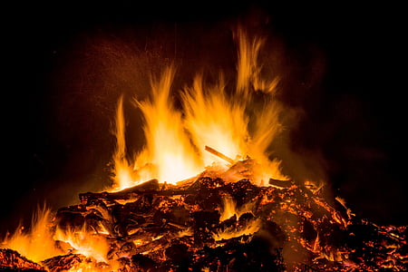 foc, foguera, foc de Pasqua, flama, cremar, fusta, foc - fenomen natural
