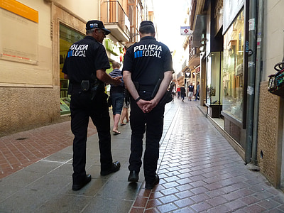 Palma, Mallorca, casco antiguo, agentes de la policía
