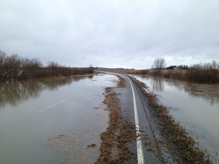 inundación, carretera, agua, entrada de auto, a través de, Finlandés, ypäjä