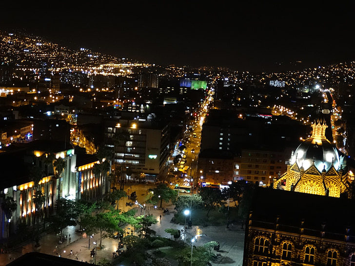 ville, urbain, vision nocturne, bâtiments, Medellín