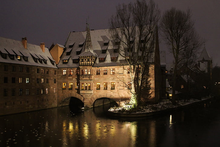 Nuremberg, ziemas, viduslaikos, slimnīcas, vecais, ēka, naktī