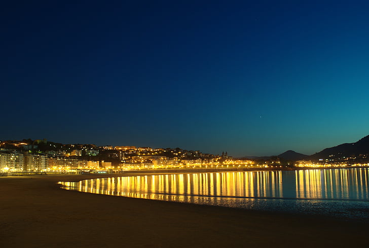 Bahía de la concha, San Sebastián, luces, pone de relieve, noche, mar, al atardecer