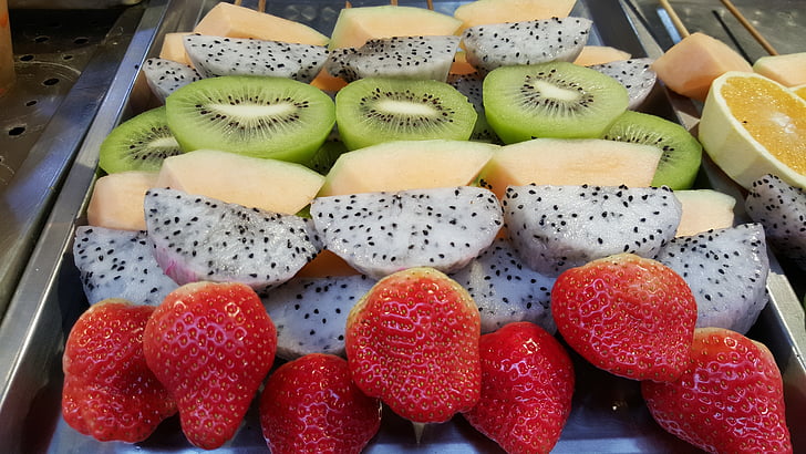 färsk frukt, Kiwi, jordgubbe, Dragon frukt, Mango