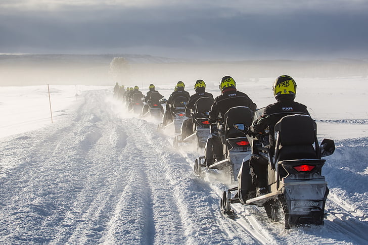 sniega motocikli, sniega, ceļš, ceļu satiksmes, atpūta, tūre, ceļojumi