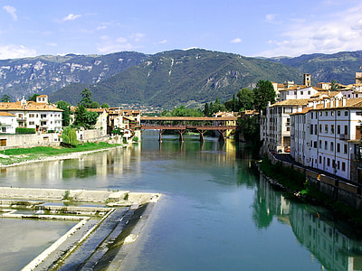 Bassano del grappa, Bridge alpini, Bridge, Alpini, Bassano, Grappa, uppströms