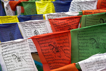 Nepál, modlitebné vlajky, náboženstvo, budhizmus, farebné
