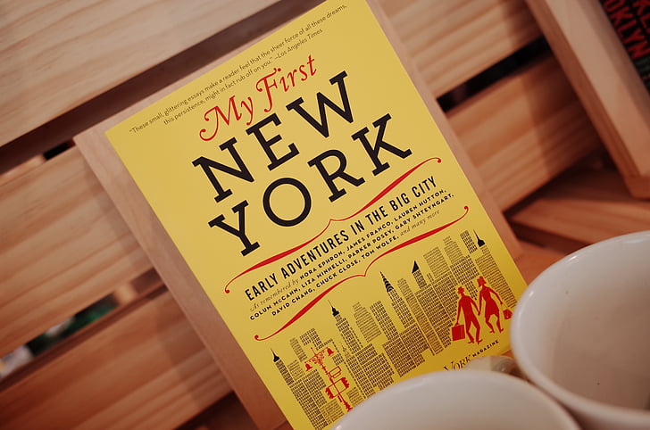 New york, boek, geel