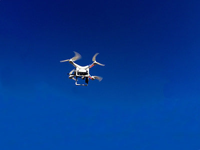 Drohne, Drohnenflug, blauer Himmel, Luft, Himmel, fliegen, klarer blauen Himmel