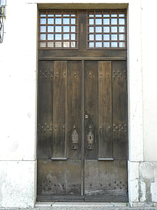 het platform, gebouw, ingang, houten, deuren, oude architectuur, houten deur