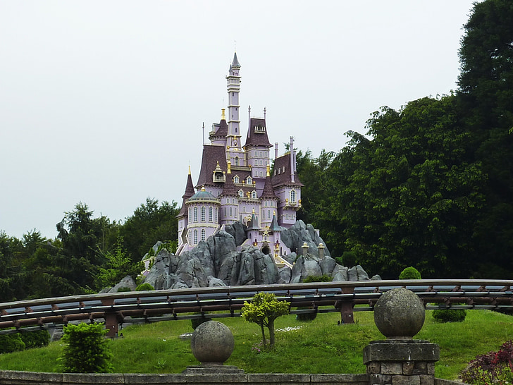 Parigi, Francia, Disneyland, Castello della bestia, Castello della bestia, Parco dei divertimenti, luoghi di interesse