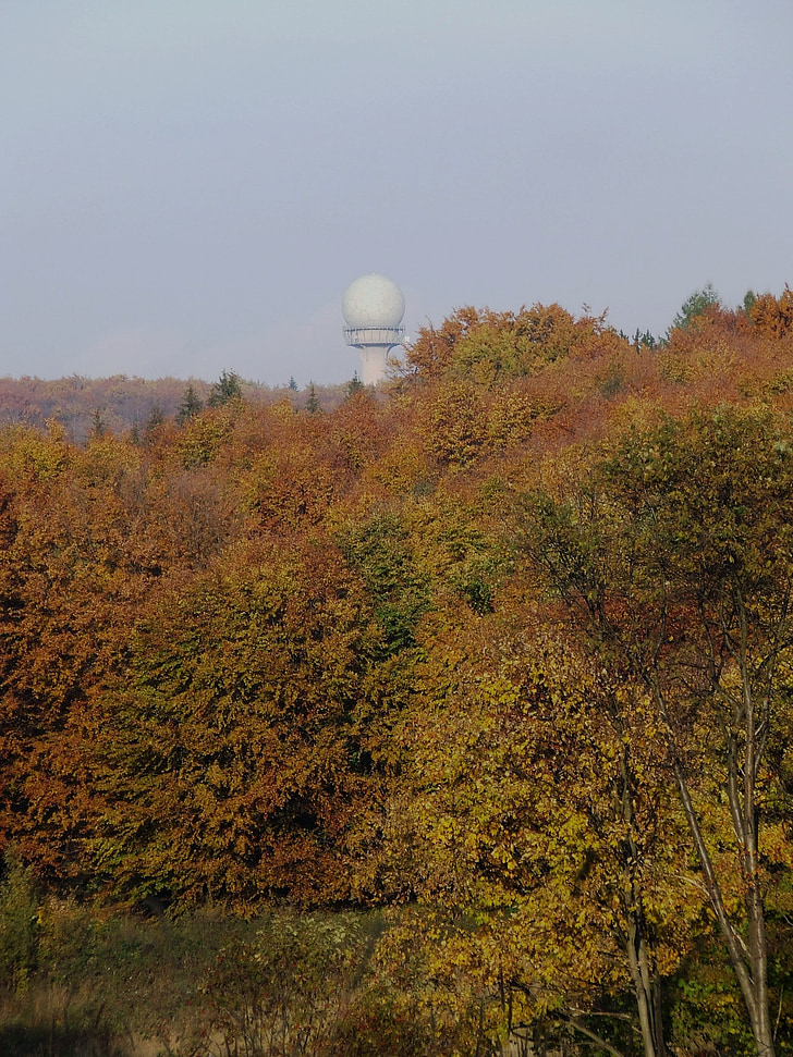 Radarstation, Bánkút, Beech mountain, Herbstwald, Miskolc Ungarn, Bükk Nationalpark, Herbst