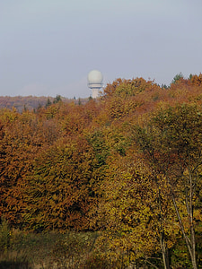 Estação de radar, bánkút, montanha de faia, floresta de outono, Miskolc Hungria, Parque Nacional de Zante, Outono