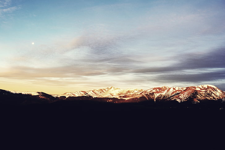 Gunung, Ranca, Novaci Rumania, Gorj, matahari terbit