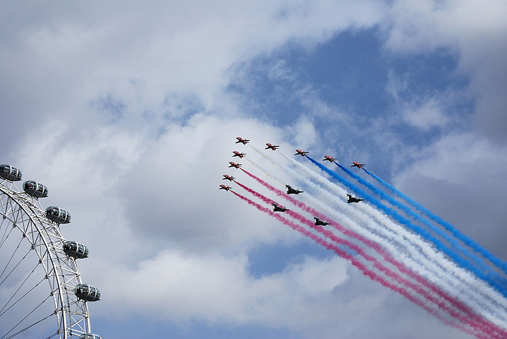 red arrows, aerobatics, formation, bae hawk trainer, london eye, air show, flight