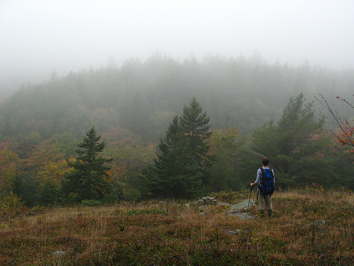 caminata, mochila, montañas, niebla, aventura, naturaleza, al aire libre