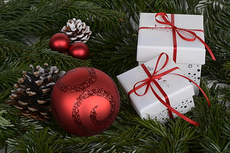 Weihnachtskugeln, gemacht, Geschenk, Weihnachts-Geschenk, Überraschung, Schleifen, verpackt