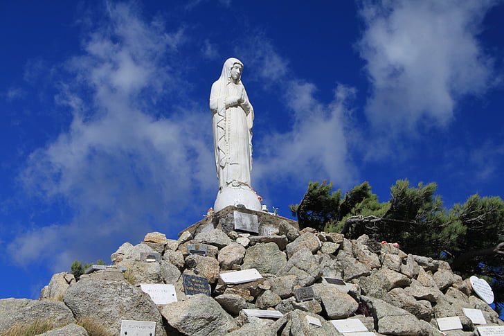 tôn giáo, Corsica, Col của bavella, trinh nữ