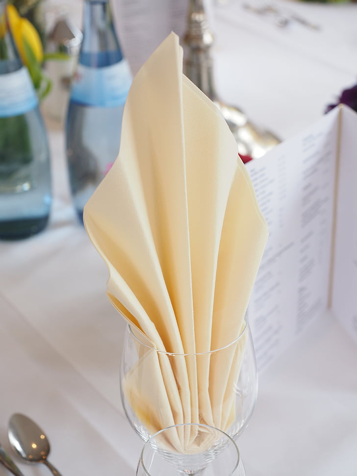 wedding table, napkins, folded, menu map, map, menu, wedding decoration
