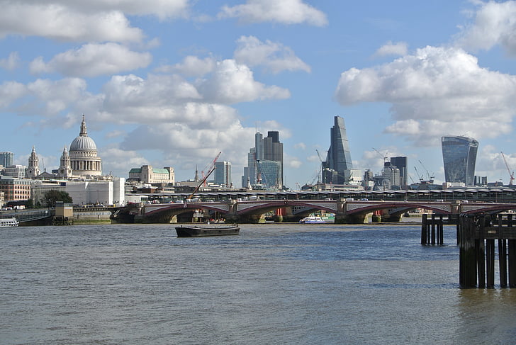 Londres, Thames, pont, UK, rivière, gratte-ciels, St paul