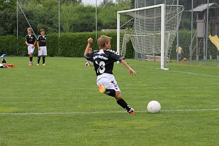 flank, ball, football, youth, playing field, football pitch, football player