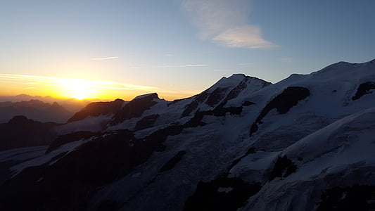 soluppgång, Alpin, toppmötet, Graubünden, Schweiz, bergen, höga berg