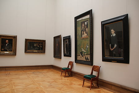 Museum, stoelen, schilderij