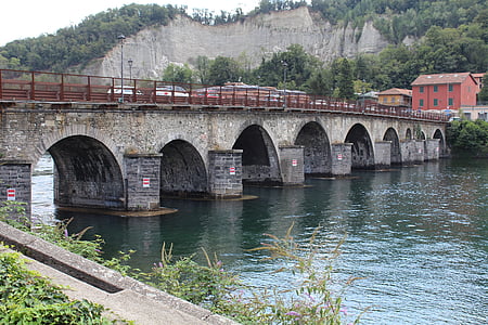 bro azzone visconti, Bridge, buer, floden, Lecco, Lombardiet, Italien