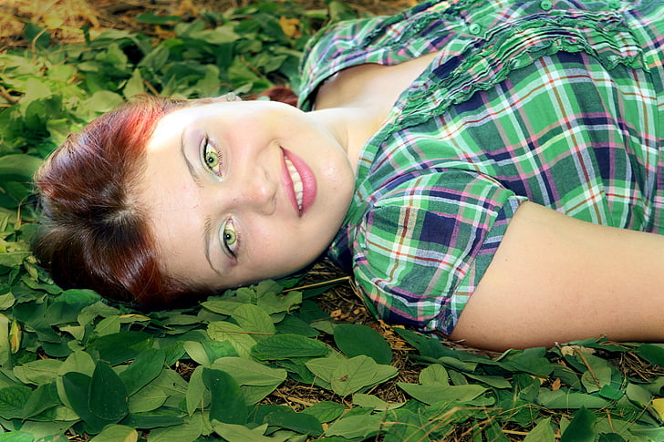 djevojka, zelene oči, lišće, zelena, priroda, ljepota, crvena kosa