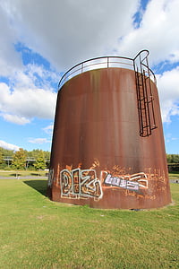 water tower, rusty, grafitti, building, historically, architecture, old water tower