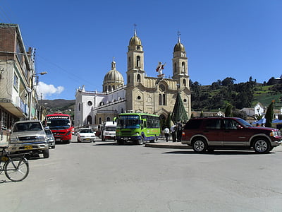 Aquitania, Boyaca, Colombia, Parque Central, Iglesia, tráfico, coches