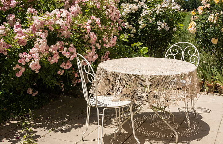 taula, l'estiu, Roses, terrassa, cadires, flors, sol